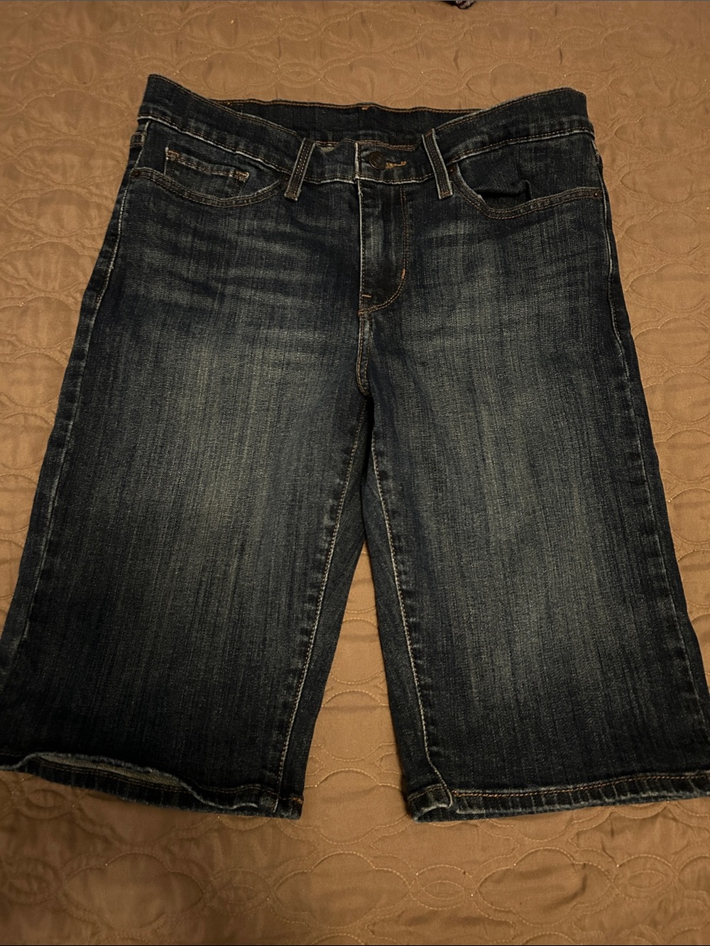 Women’s Levi Strauss size 29 waist Dark Wash Denim Bermuda Shorts